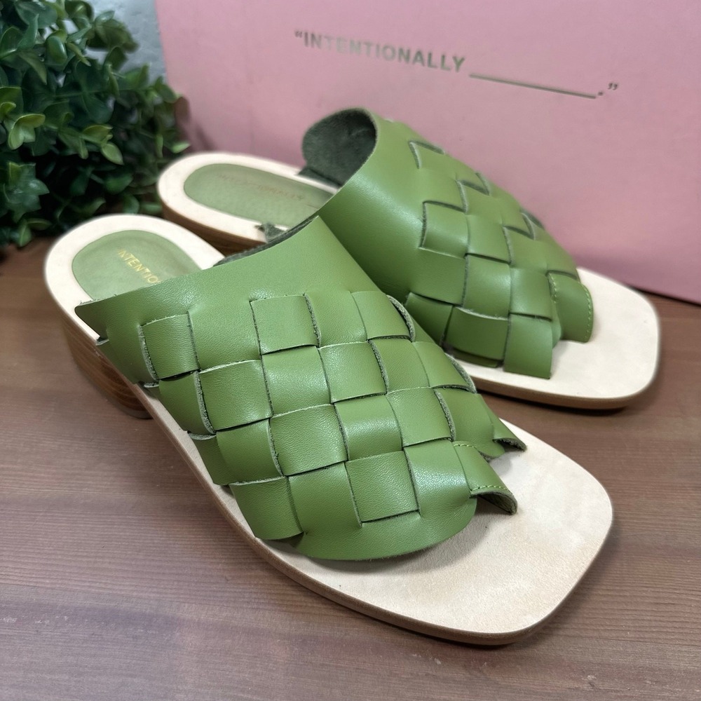 INTENTIONALLY BLANK Women's Kelly Woven Leather Sandals Olive Size 6